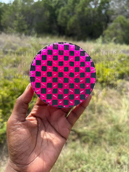 Checkered Bolt